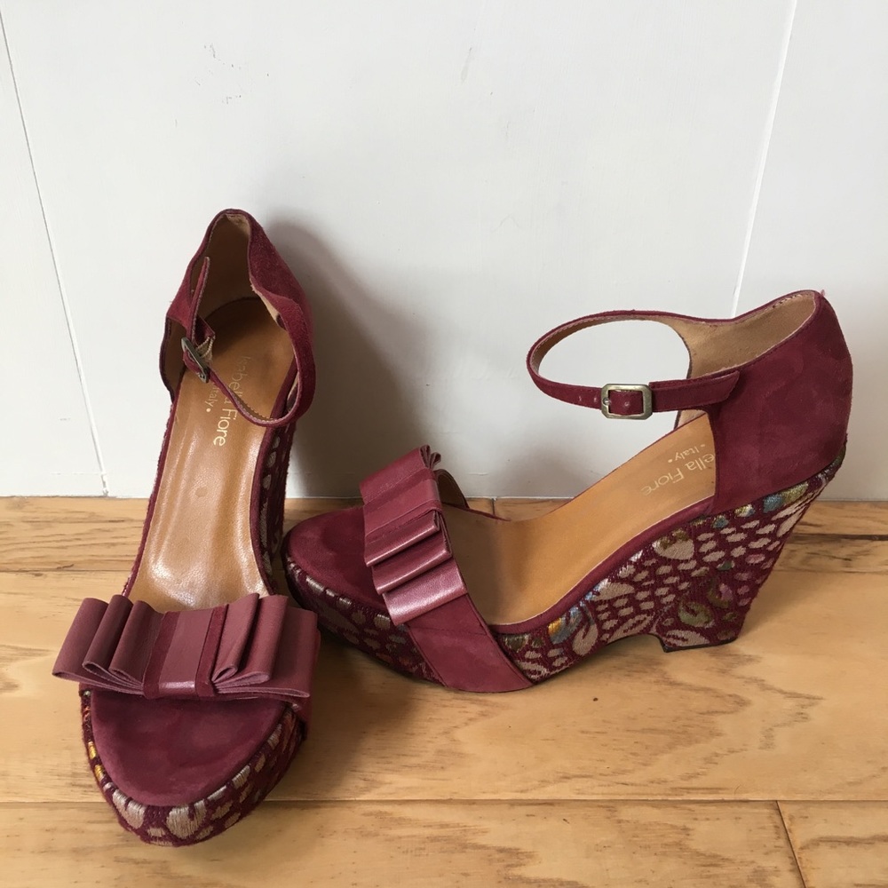 Isabella Fiora Vintage Platform Sandal 6 Burgundy Suede & Leather with bow